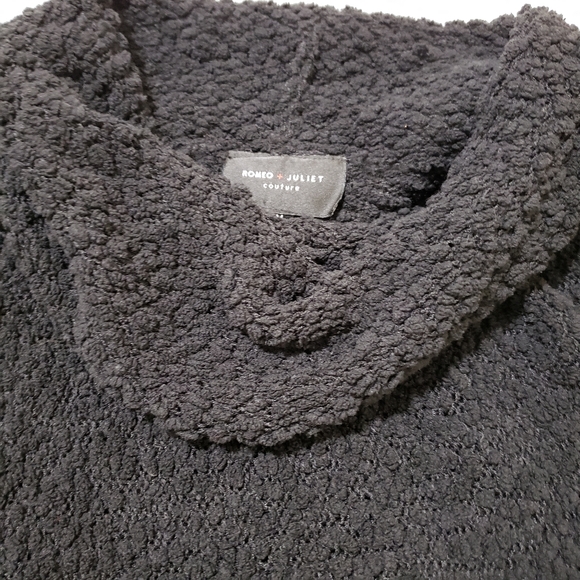 Romeo & Juliet Couture Black Batwing Sweater S M - Picture 5 of 5